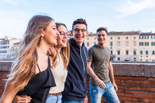 Quick tips for building friendships at university and college